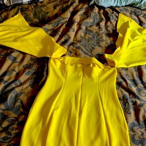 Selling this cute yellow dress